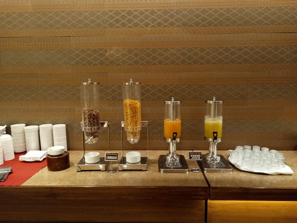 The Grandeur Boutique Hotel Mumbai  Buitenkant foto